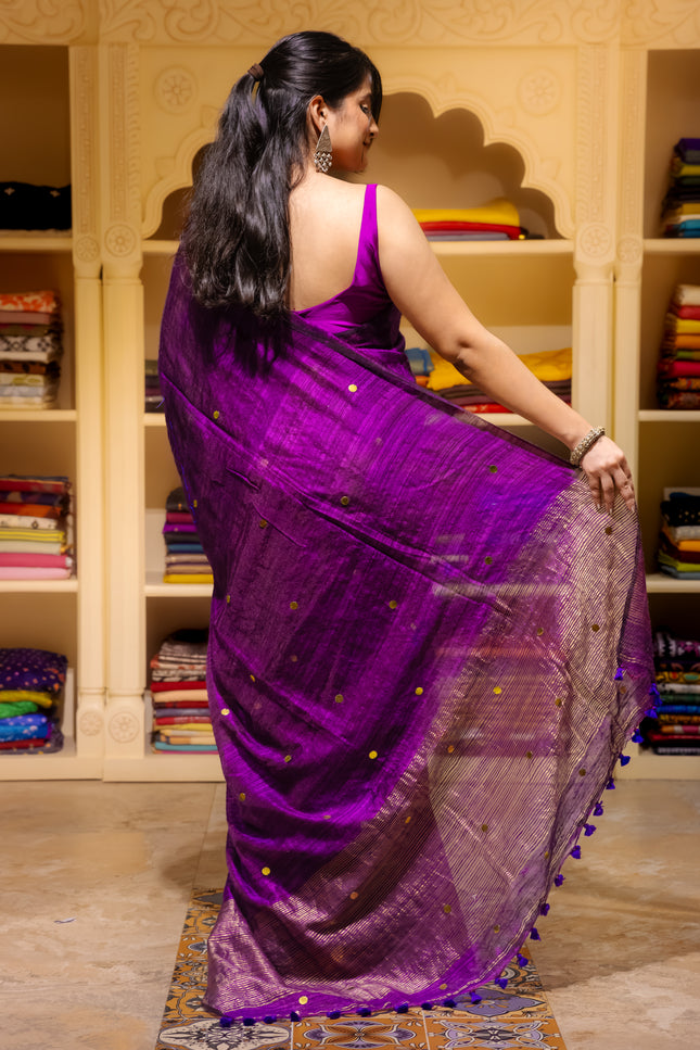 Pure matka saree with golden gini