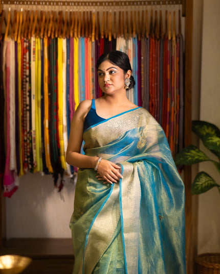 Crushed tissue saree