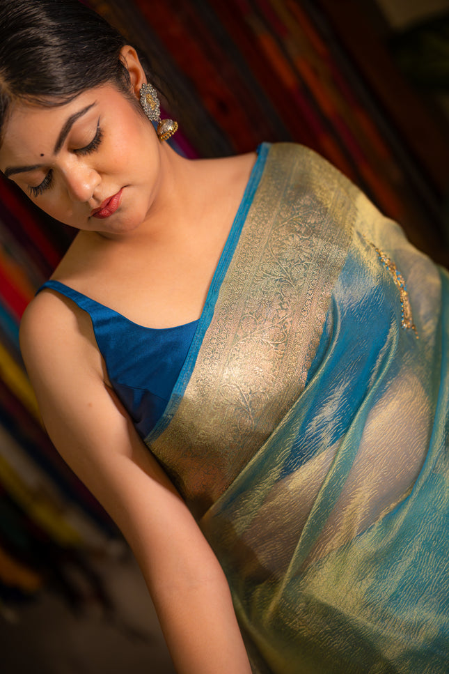 Crushed tissue saree