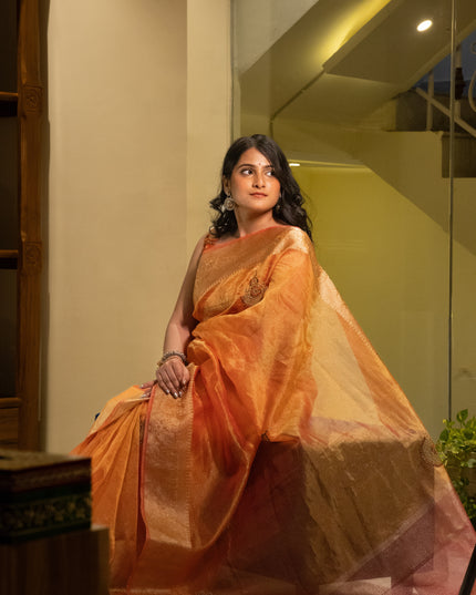 Crushed tissue saree