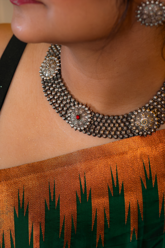 Silver replica choker