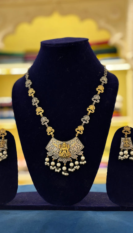 Silver replica dual toned Necklace Set