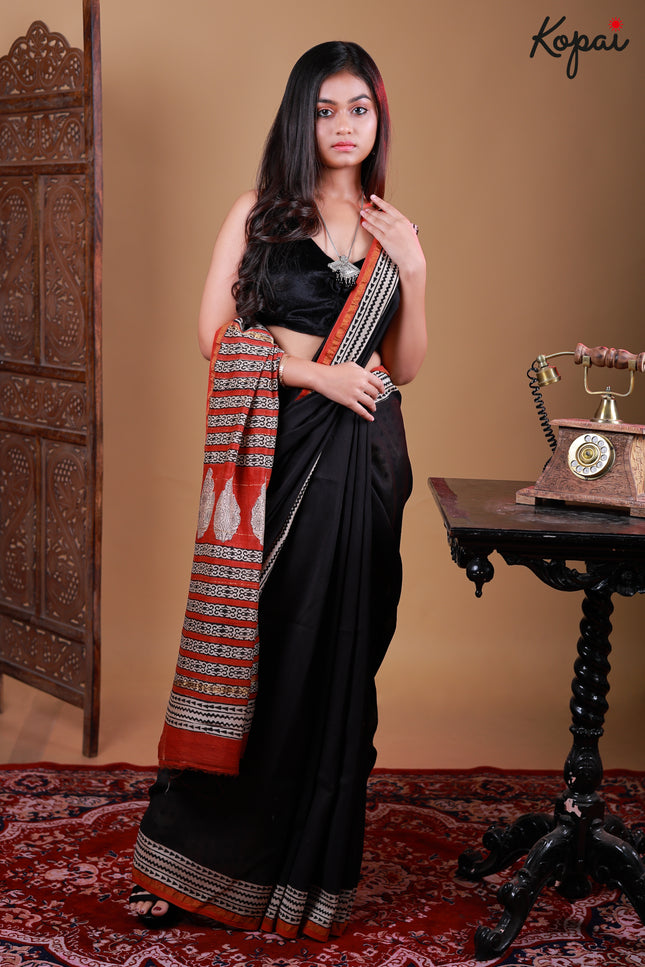 Maheswari cotton silk saree with aajrakh print