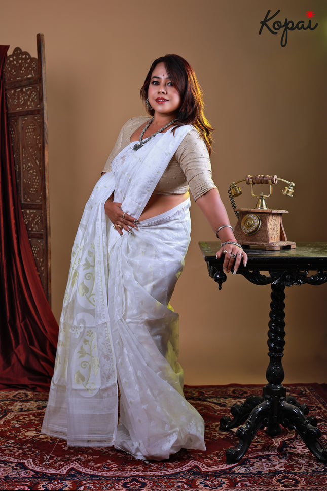 Dhakai jamdani soft white saree