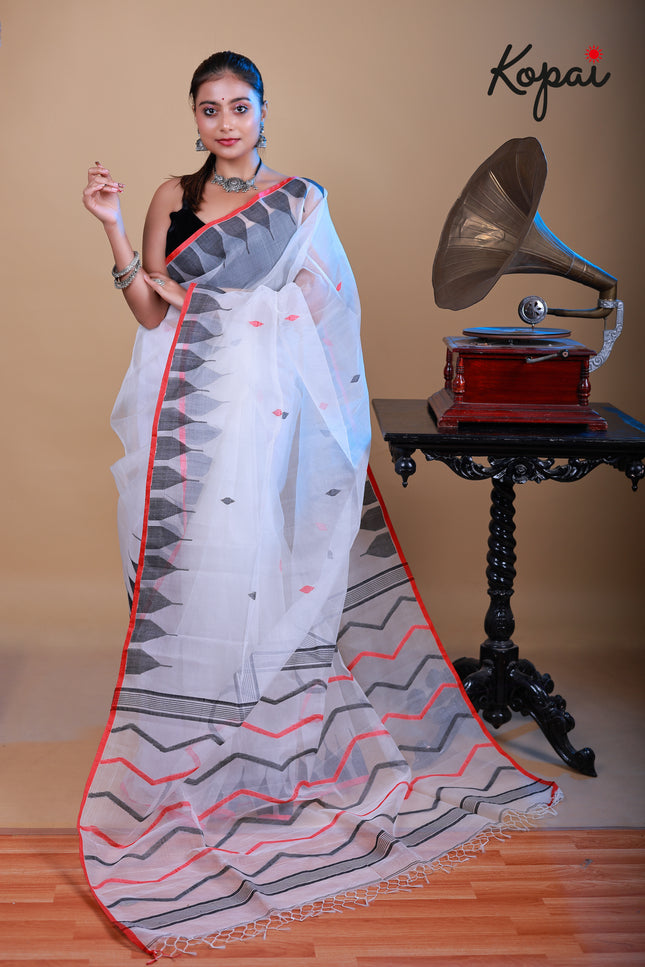 Muslin jamdani saree with white temple border